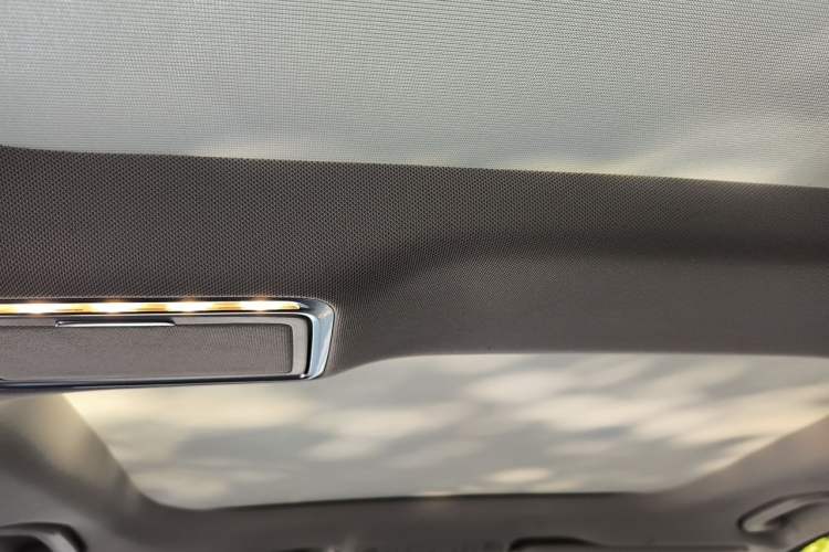 Used Mercedes-Benz E-Class 2017 E 300 L Sport Luxury Edition Headliner