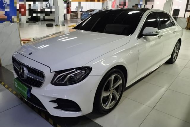 Ojetý Mercedes-Benz E-Class 2017 E 200 L Sport 4MATIC