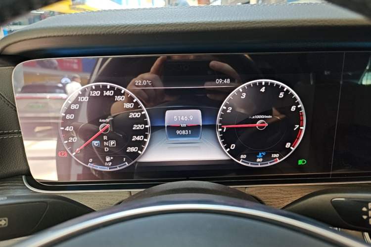 Used Mercedes-Benz E-Class 2017 E 300 L Sporty and Stylish Model Instrument Cluster