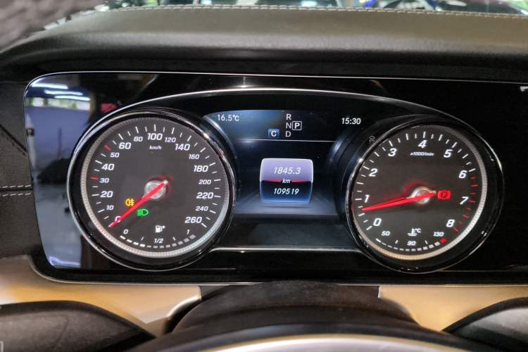 Used Mercedes-Benz E-Class 2017 E 200 4MATIC Coupe Instrument Cluster