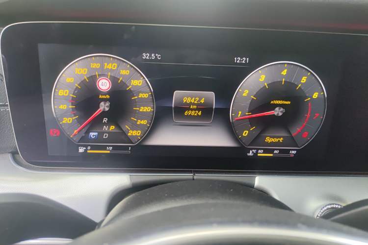 Used Mercedes-Benz E-Class 2017 E 200 4MATIC Coupe Instrument Cluster
