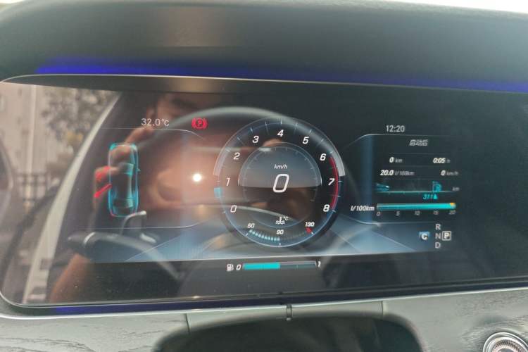 Used Mercedes-Benz E-Class 2017 E 200 L Sport 4MATIC Instrument Cluster