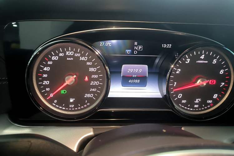Used Mercedes-Benz E-Class 2017 E 200 4MATIC Coupe Instrument Cluster