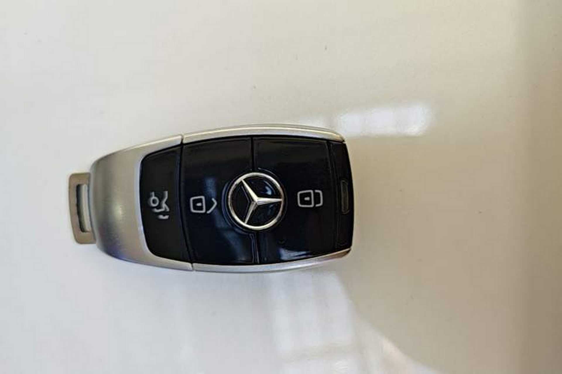 Used Mercedes-Benz E-Class 2017 E 300 L Sporty and Stylish Model Interior 1