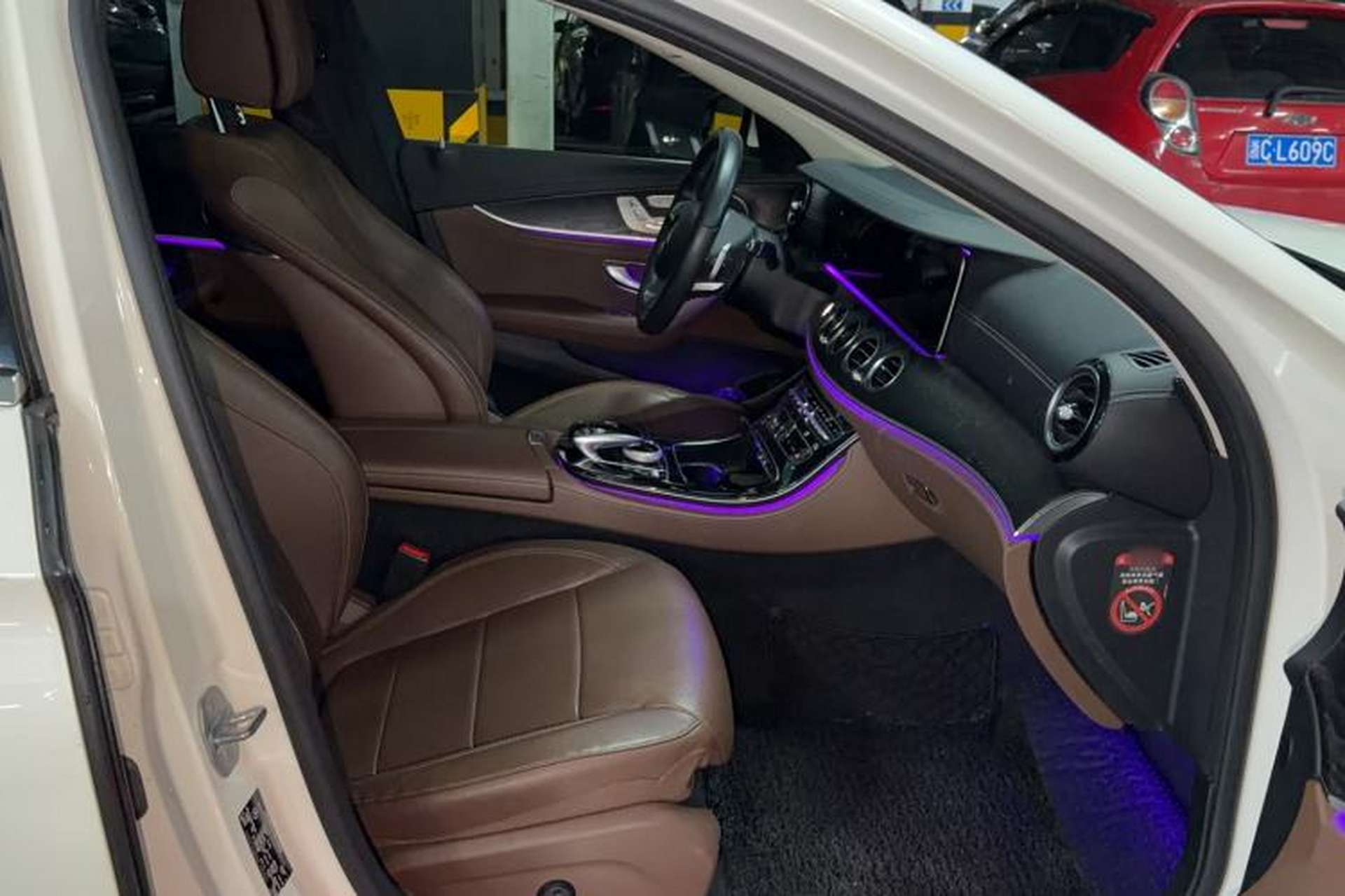 Used Mercedes-Benz E-Class 2017 E 300 L Sport Luxury Edition Interior 1