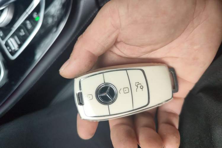 Used Mercedes-Benz E-Class 2017 E 200 4MATIC Coupe Interior 1