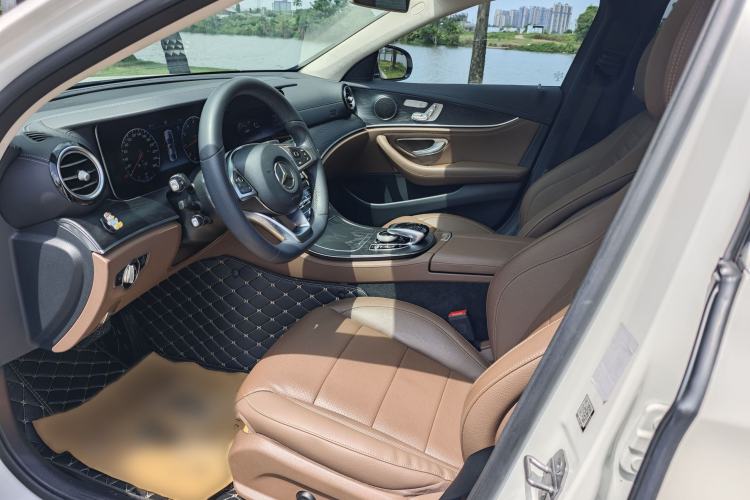 Used Mercedes-Benz E-Class 2017 E 300 L Sporty and Stylish Model Interior 1