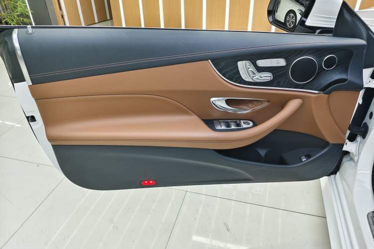 Used Mercedes-Benz E-Class 2017 E 200 4MATIC Coupe Interior 11