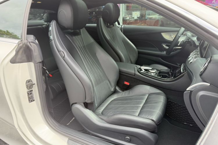 Used Mercedes-Benz E-Class 2017 E 200 4MATIC Coupe Interior 13