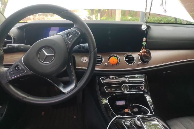 Used Mercedes-Benz E-Class 2017 E 300 L Luxury Model Interior 2