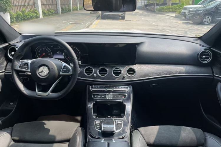 Used Mercedes-Benz E-Class 2017 E 200 Sport 4MATIC Interior 2