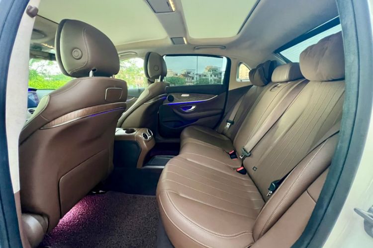 Used Mercedes-Benz E-Class 2017 E 300 L Luxury Model Interior 2