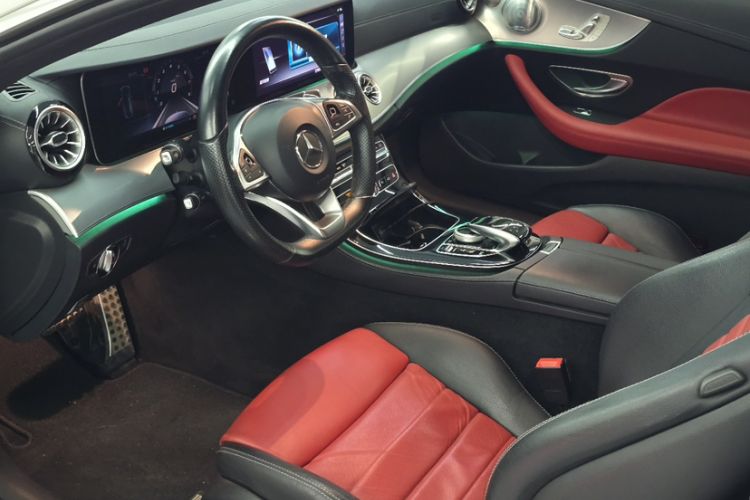 Used Mercedes-Benz E-Class 2017 E 200 Coupe Interior 2