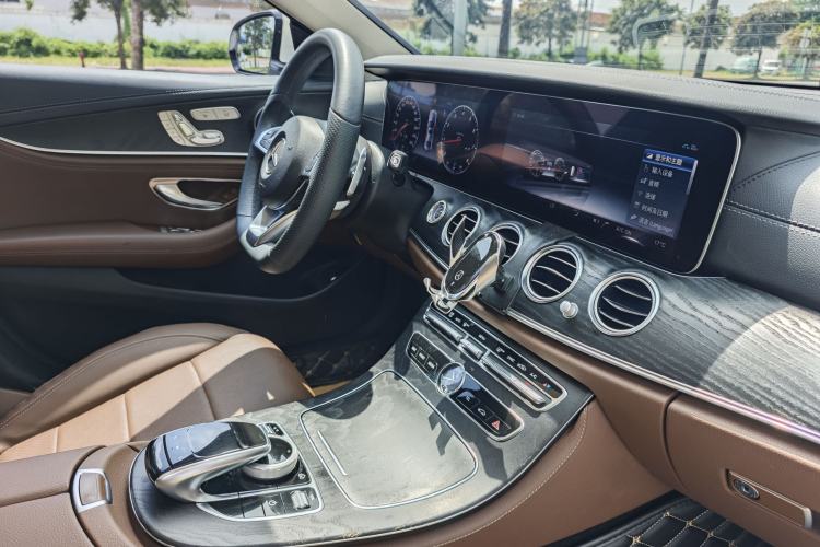 Used Mercedes-Benz E-Class 2017 E 300 L Sporty and Stylish Model Interior 2