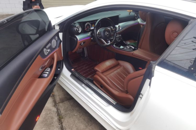 Used Mercedes-Benz E-Class 2017 E 200 Coupe Interior 3