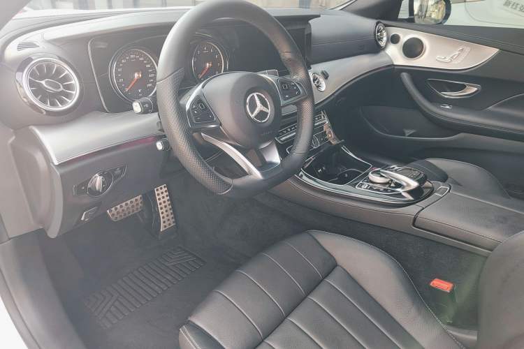 Used Mercedes-Benz E-Class 2017 E 200 Coupe Interior 3