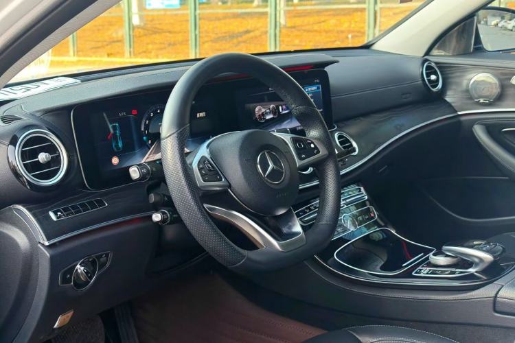 Used Mercedes-Benz E-Class 2017 E 320 L Sport 4MATIC Interior 3