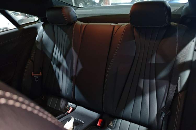 Used Mercedes-Benz E-Class 2017 E 200 Coupe Interior 4