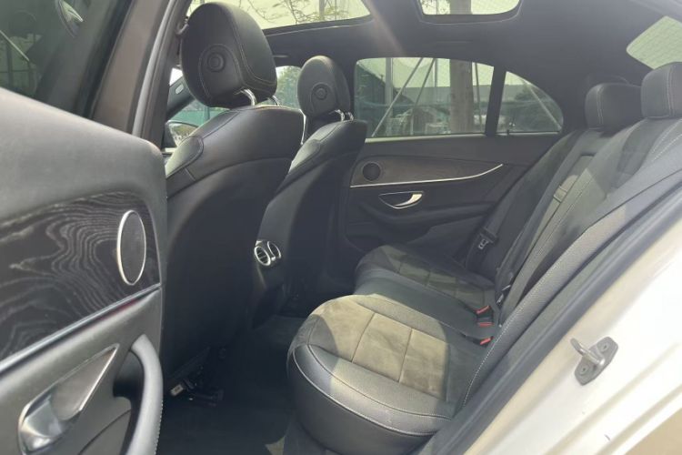 Used Mercedes-Benz E-Class 2017 E 200 Sport 4MATIC Interior 4
