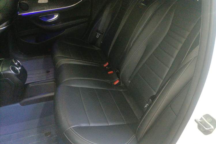 Used Mercedes-Benz E-Class 2017 E 200 L Sport 4MATIC Interior 4