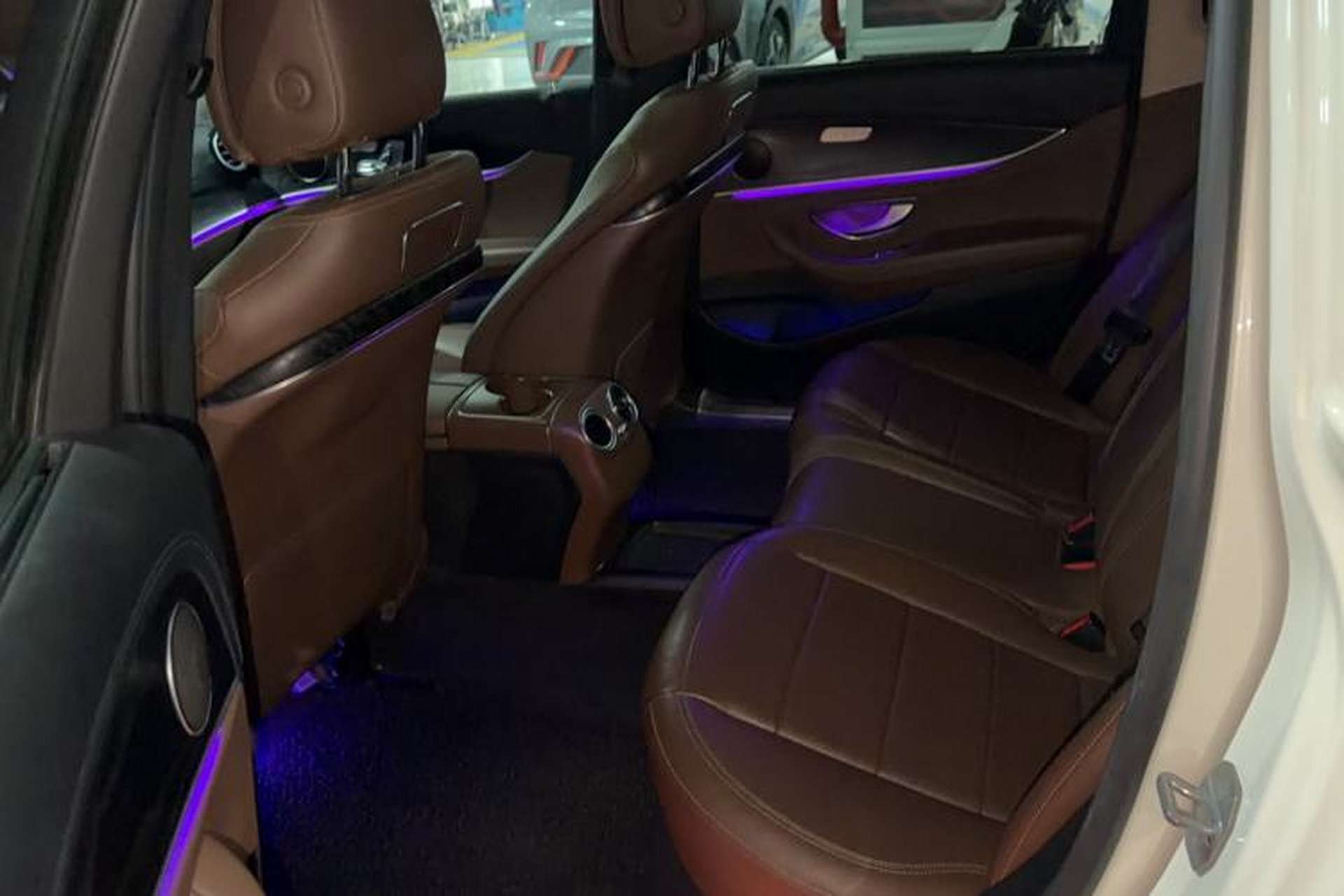 Used Mercedes-Benz E-Class 2017 E 300 L Sport Luxury Edition Interior 6