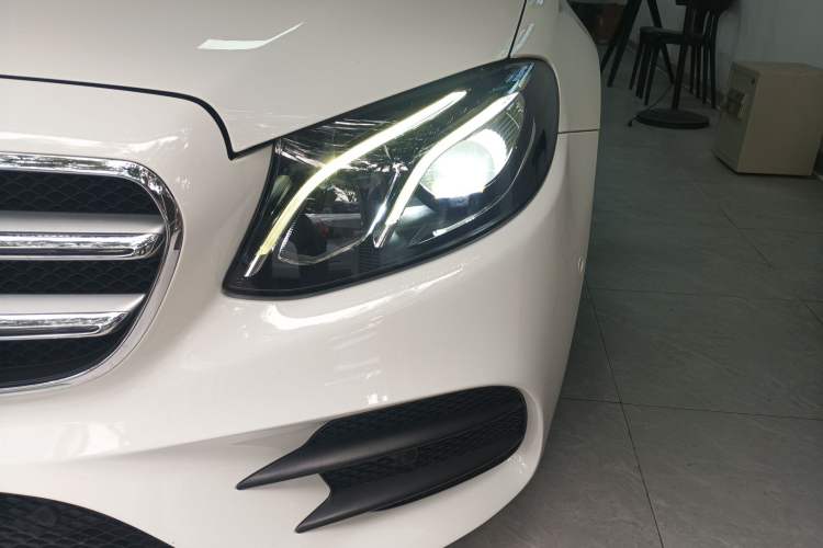 Used Mercedes-Benz E-Class 2017 E 300 L Sport Luxury Edition Left Front Headlight
