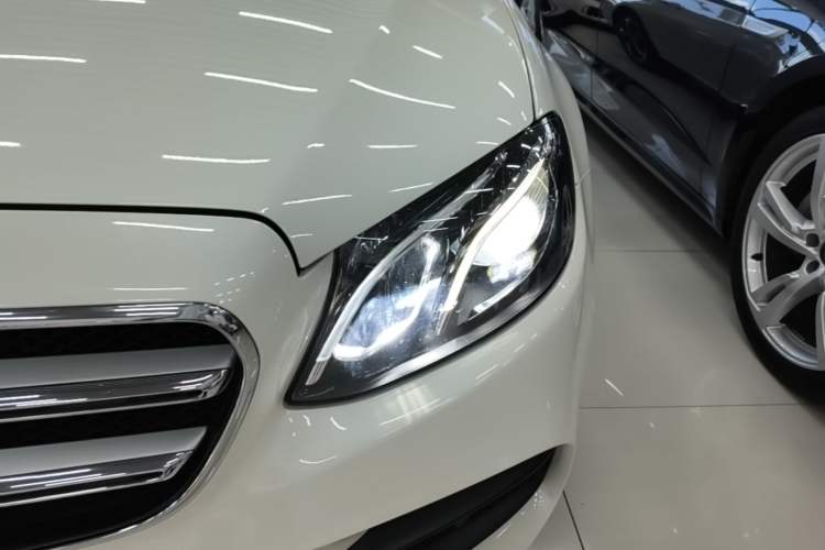 Used Mercedes-Benz E-Class 2017 E 300 L Sporty and Stylish Model Left Front Headlight