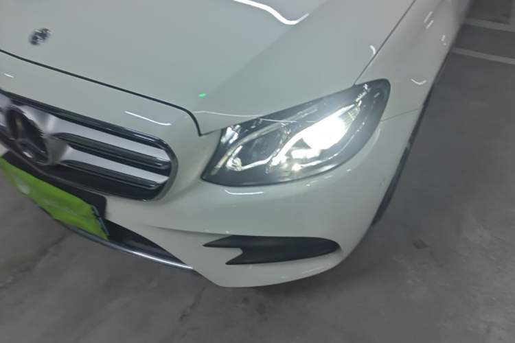 Used Mercedes-Benz E-Class 2017 E 300 L Sport Luxury Edition Left Front Headlight