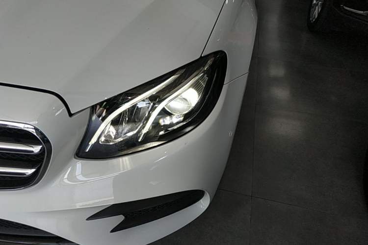 Used Mercedes-Benz E-Class 2017 E 200 Sport Left Front Headlight