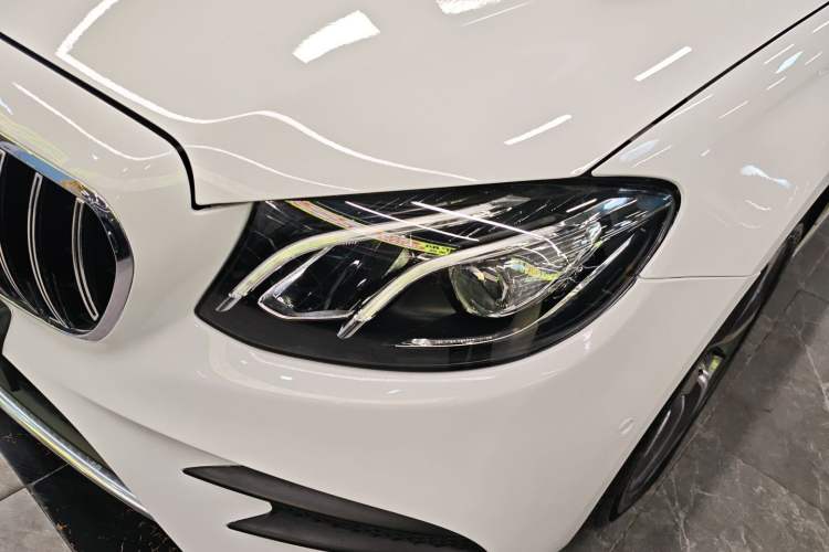 Used Mercedes-Benz E-Class 2017 E 300 L Sporty and Stylish Model Left Front Headlight