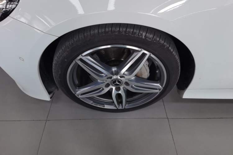 Used Mercedes-Benz E-Class 2017 E 200 Coupe Left Front Wheel Hub