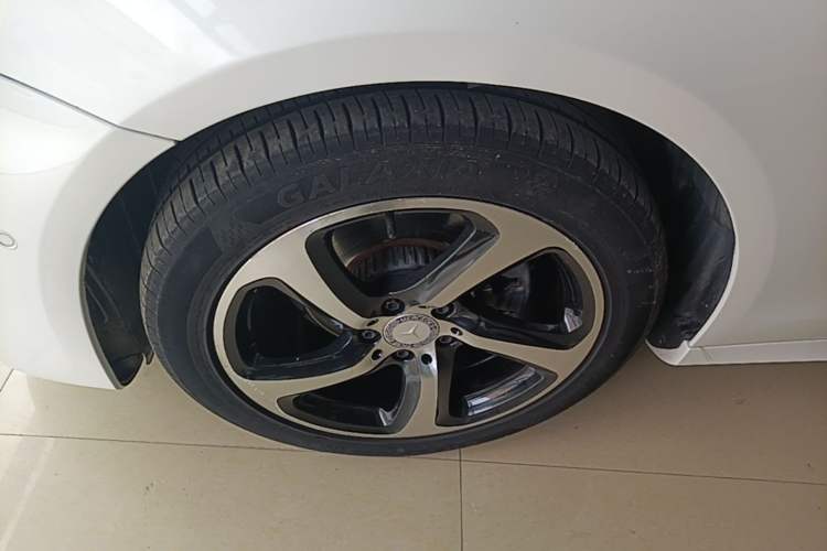Used Mercedes-Benz E-Class 2017 E 200 Sport Left Front Wheel Hub