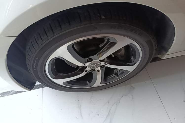 Used Mercedes-Benz E-Class 2017 E 200 Sport Left Front Wheel Hub