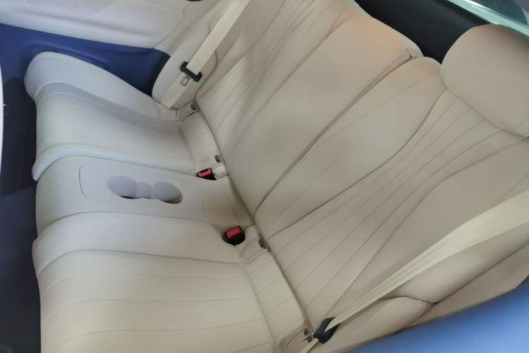 Used Mercedes-Benz E-Class 2017 E 200 Coupe Left Rear Seat