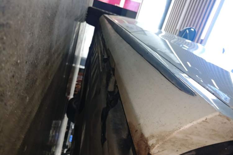 Used Mercedes-Benz E-Class 2017 E 300 L Sport Luxury Edition Left Side Sill