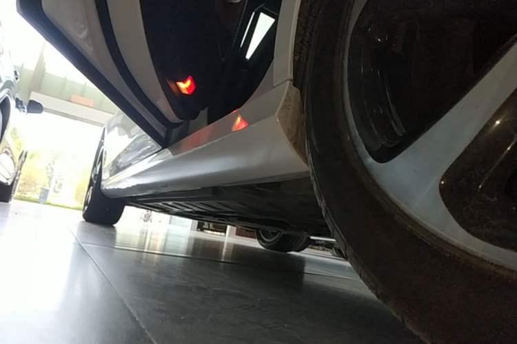 Used Mercedes-Benz E-Class 2017 E 200 Sport Left Side Sill