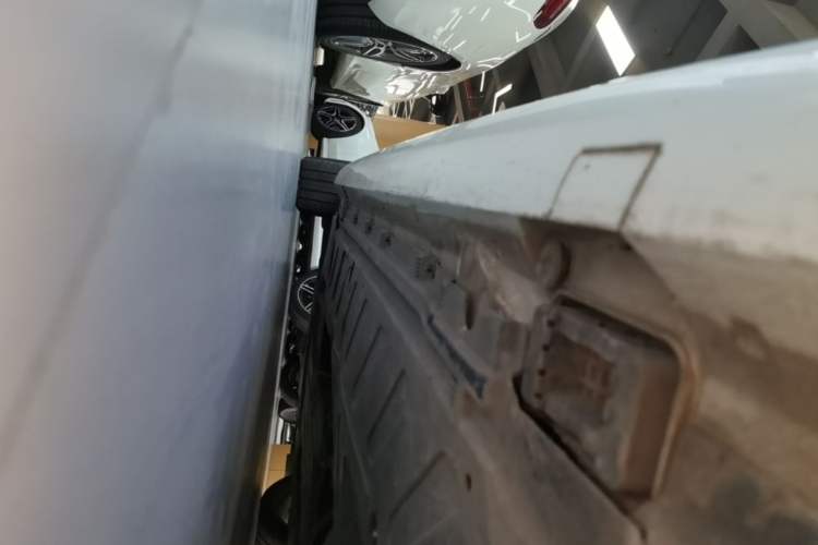 Used Mercedes-Benz E-Class 2017 E 200 Coupe Left Side Sill