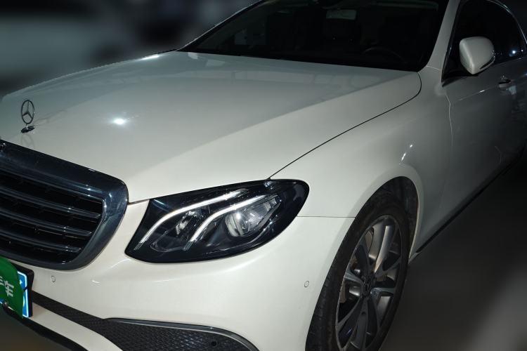 Used Mercedes-Benz E-Class 2017 E 300 L Sporty and Stylish Model Guazi used car, China used car export, Used car for sale, Used Mercedes-Benz cars, Cheapest cars for sale