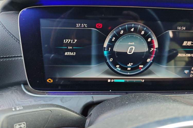 Used Mercedes-Benz E-Class 2017 E 200 L Sport 4MATIC Odometer Close Up