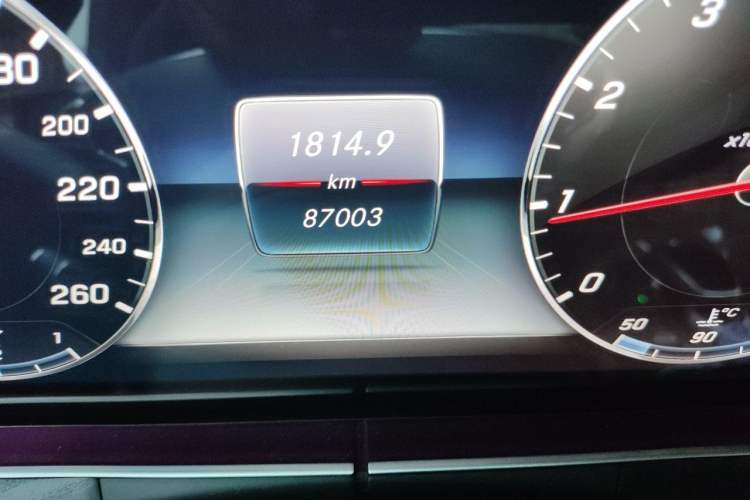 Used Mercedes-Benz E-Class 2017 E 300 L Sport Luxury Edition Odometer Close Up