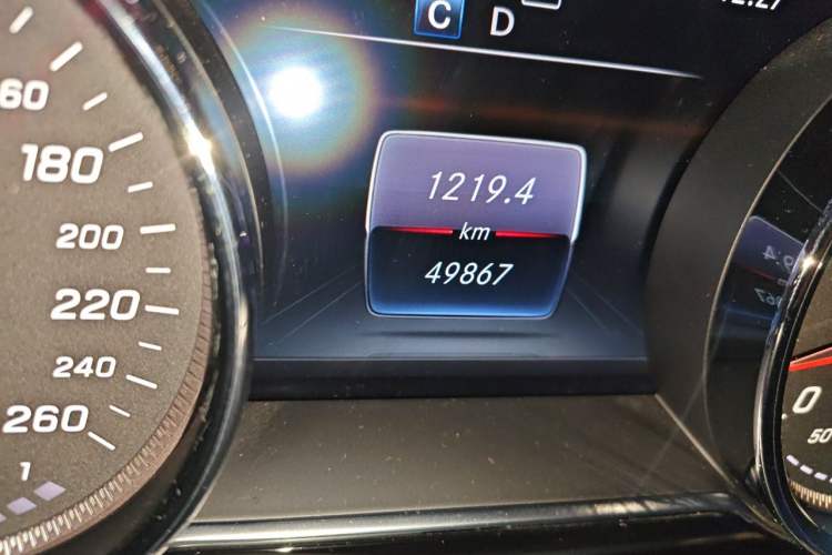 Used Mercedes-Benz E-Class 2017 E 200 Sport 4MATIC Odometer Close Up