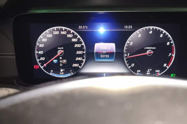 Used Mercedes-Benz E-Class 2017 E 300 L Sport Luxury Edition Odometer Close Up