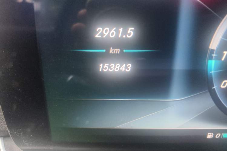 Used Mercedes-Benz E-Class 2017 E 200 L Sport 4MATIC Odometer Close Up