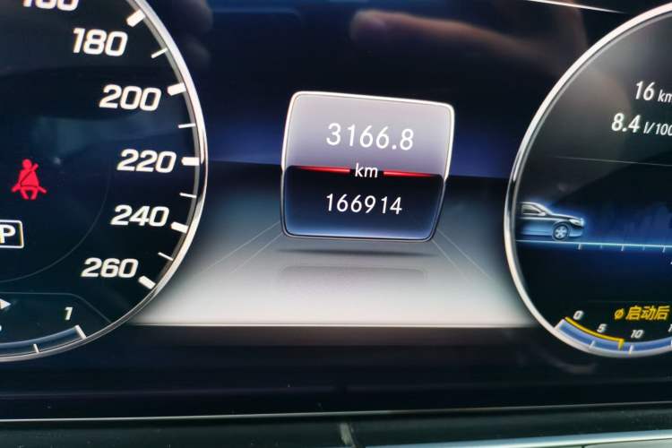 Used Mercedes-Benz E-Class 2017 E 300 L Sport Luxury Edition Odometer Close Up