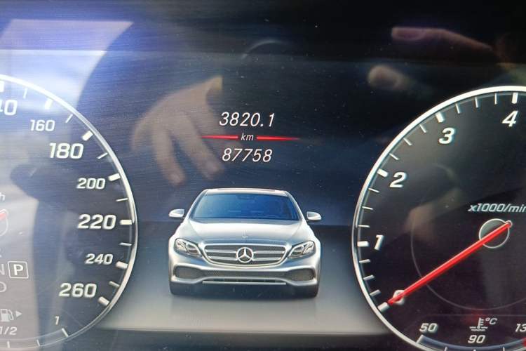 Used Mercedes-Benz E-Class 2017 E 320 L 4MATIC Odometer Close Up
