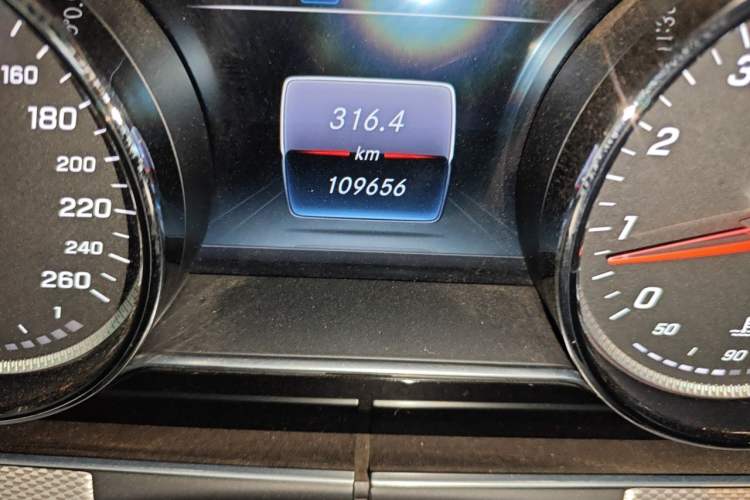 Used Mercedes-Benz E-Class 2017 Facelift E 200 Sport 4MATIC Odometer Close Up