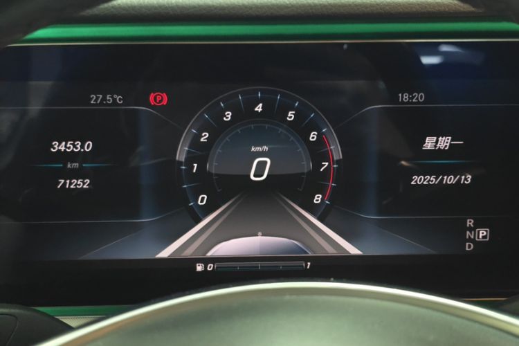 Used Mercedes-Benz E-Class 2017 E 200 Coupe Odometer Close Up