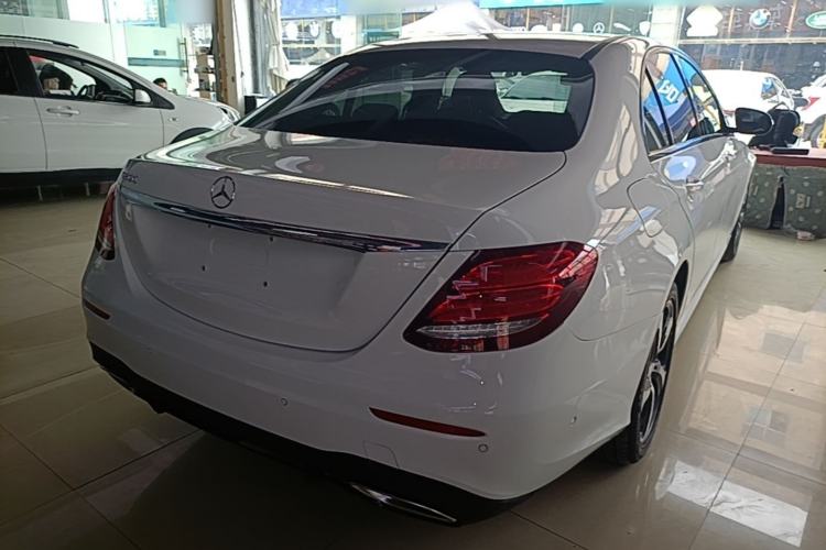 Used Mercedes-Benz E-Class 2017 E 200 Sport Rear Right 45 Deg
