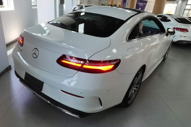 Used Mercedes-Benz E-Class 2017 E 200 Coupe Rear Right 45 Deg