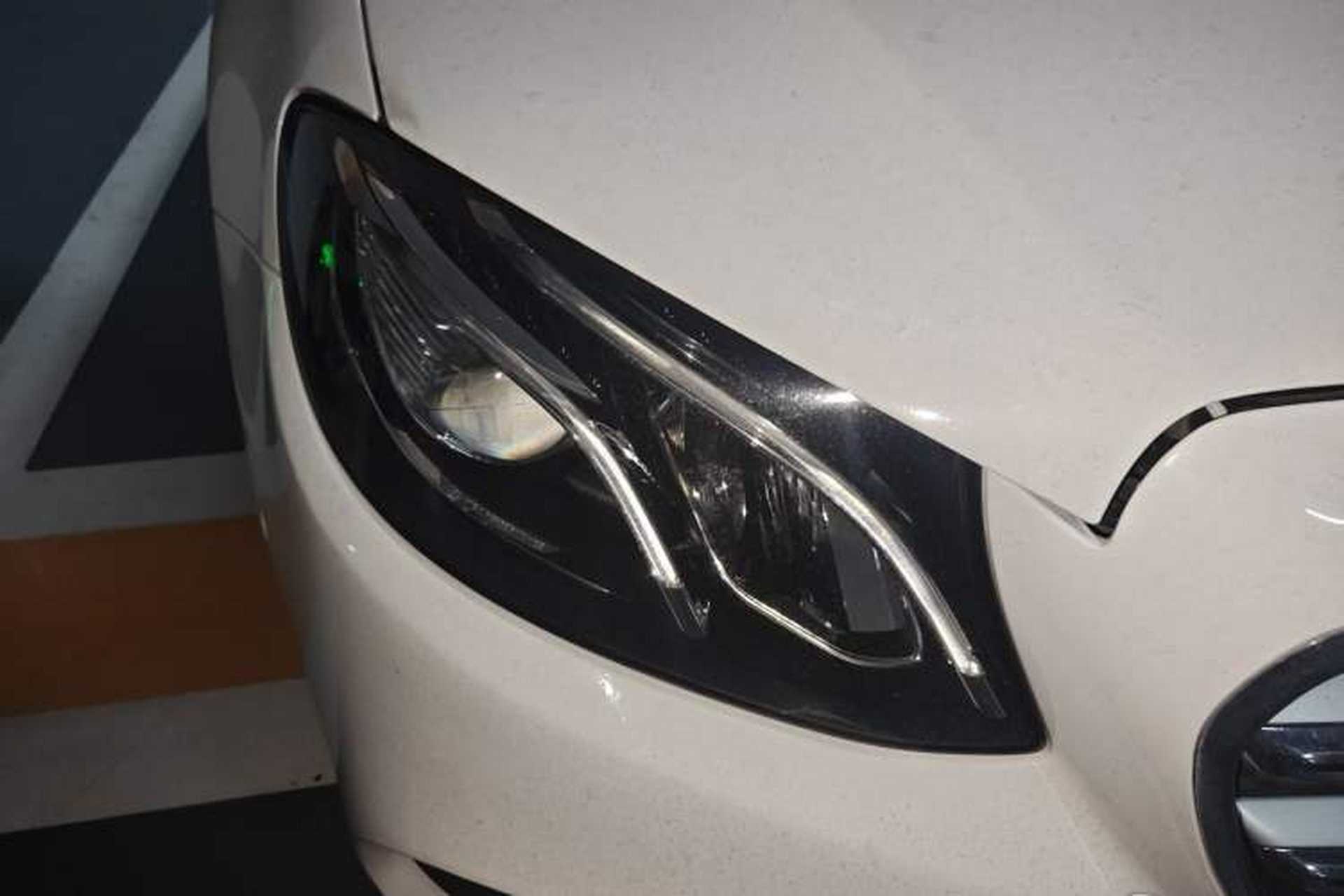 Used Mercedes-Benz E-Class 2017 E 300 L Sport Luxury Edition Right Front Headlight